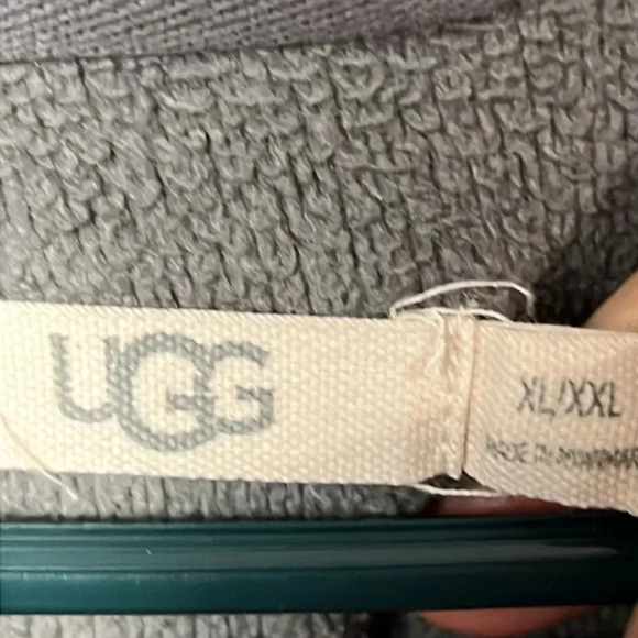 Ugg sweater women’s gray pichot poncho turtleneck gray XL/XXL front pocket warm - Picture 4 of 10